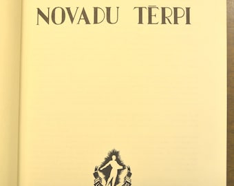 Livre : Novadu Tērpi (costumes nationaux lettons de 15 régions)