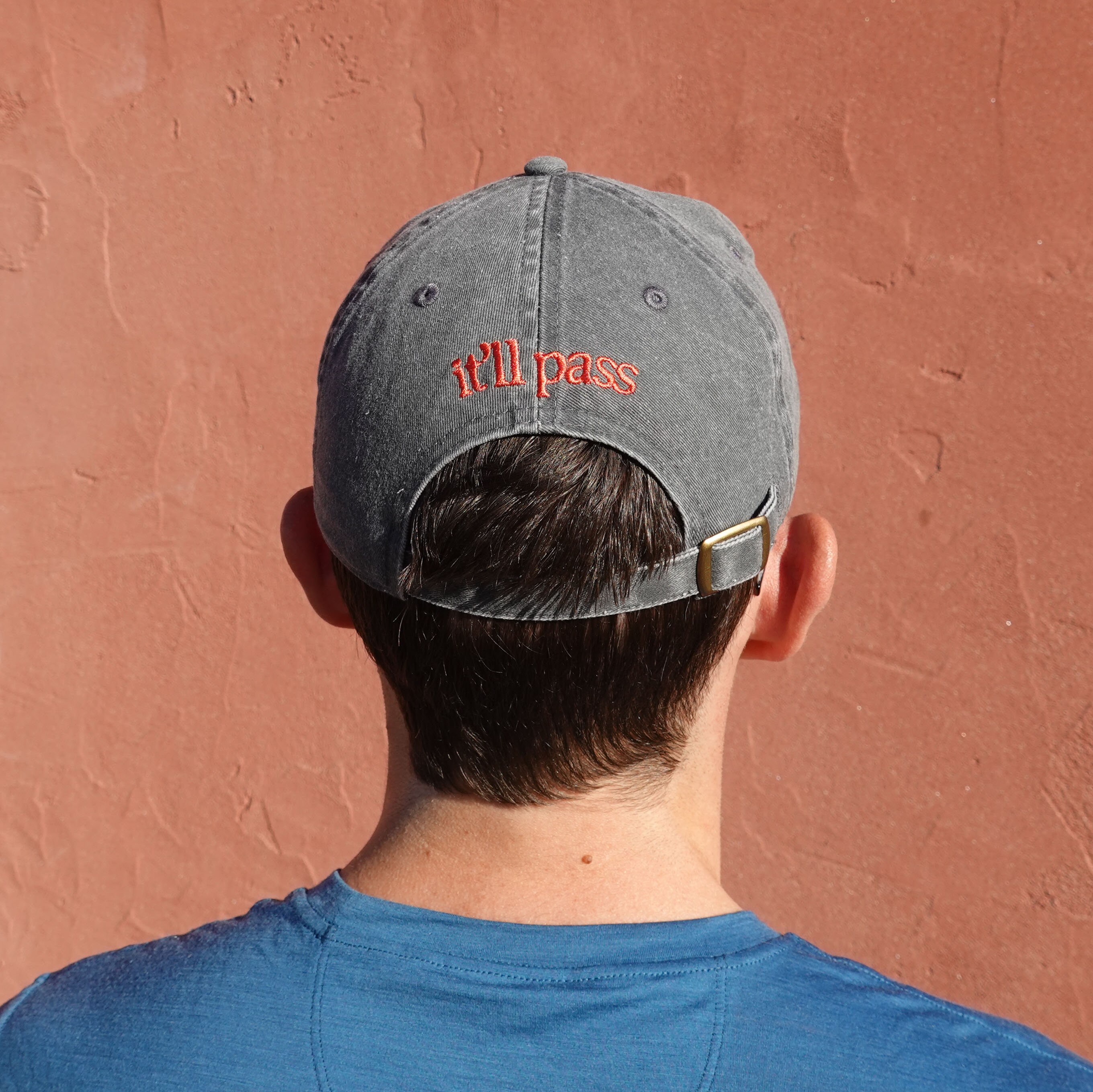 Cappellino Ricamato Enjoy Jesus Christ You Shalt Never Thirst – Rosso, Regolabile, Unisex - Foto 4