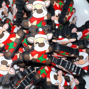 934 Reindeer Carrying Presents Silicone Bead