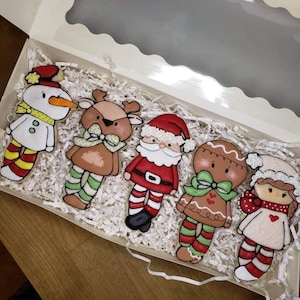 9138 Cross legged Christmas characters cookie cutters
