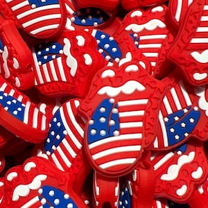 880 Patriotic Lips Lick Silicone Focal Bead