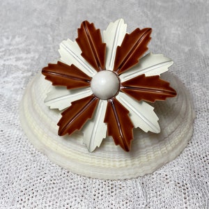 Vintage 1960s Enamel Flower Brooch: Retro Cream & Brown