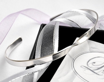 Polerat sterlingsilver vridet öppet armband/manschettarmband