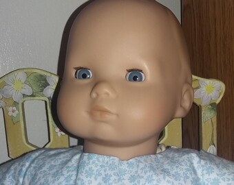 Vestido Bitty Baby o muñeca bebé de 15" en color rosa y azul floral