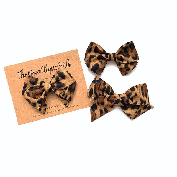 Leopard print, bows for the zoo,animal print, hair bows for girls, baby bows,bows in nylon band,photographers bows,little girls