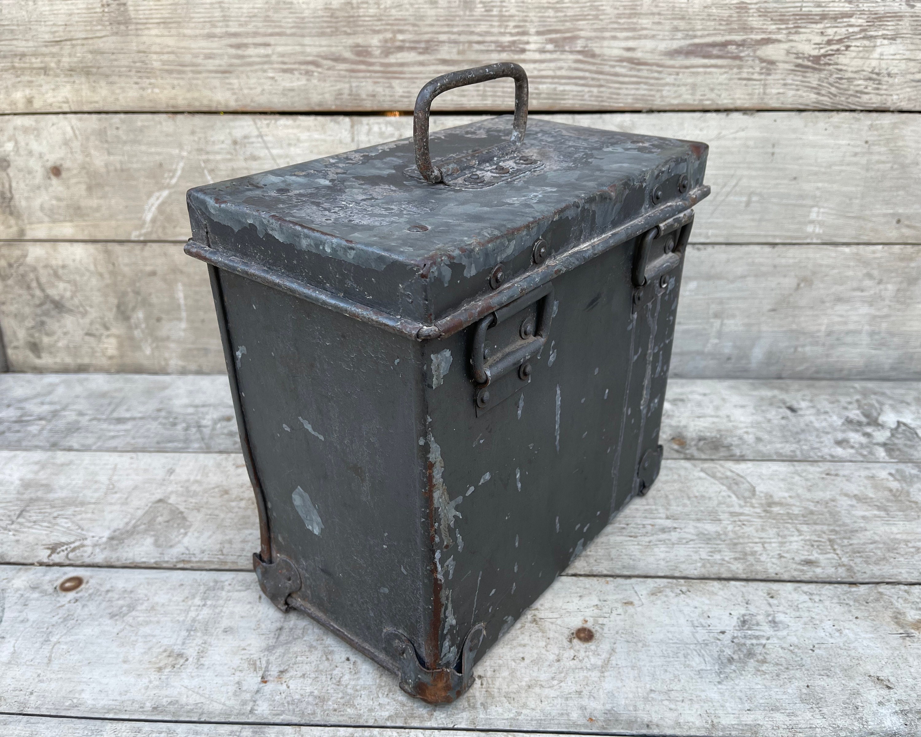 古道具 木製収納ボックス 金属ラッチ付き コンテナ ヴィンテージ