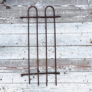 Vintage Garden Fence Wrought Iron Hairpin Fence Victorian Gate Outdoor Decorations Shabby Chic Decor 1800s Architectural Salvage Yard Art