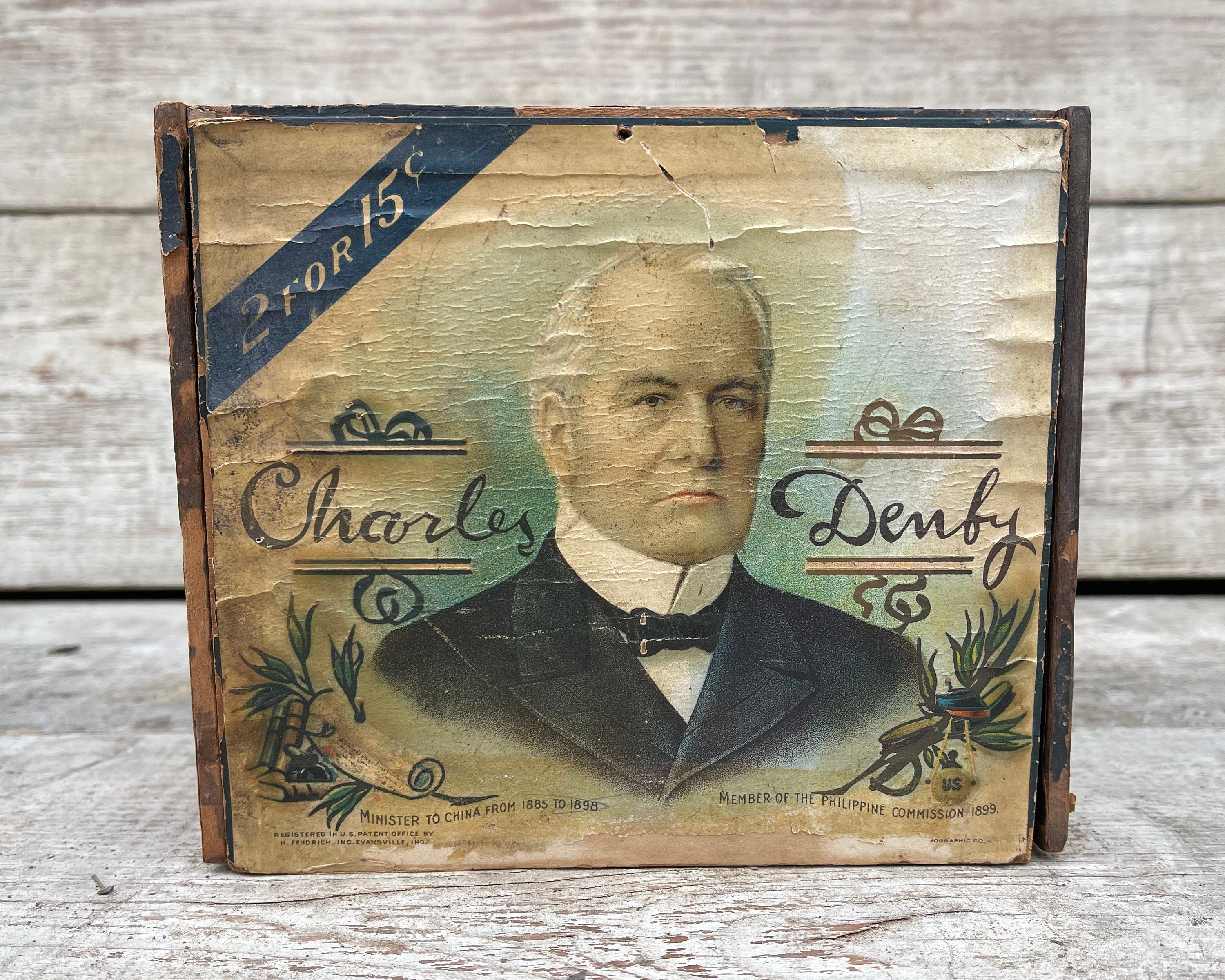 Boîte à Cigares Vintage IN-B-TWEEN Années 1920 – Étain Décoré, Collector Doré Et Noir