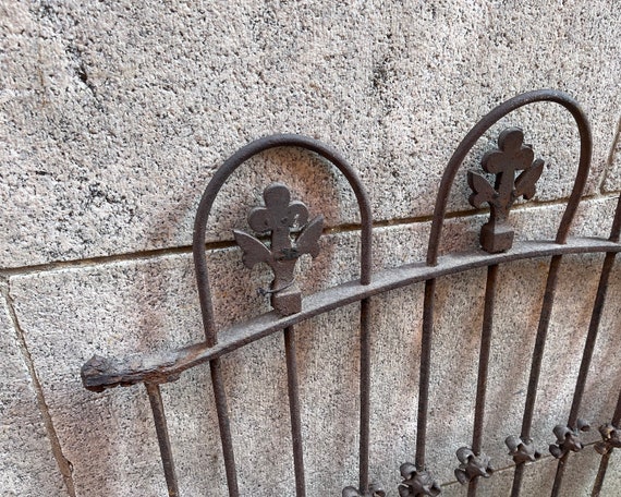 Antique Victorian Iron Garden Gate: Architectural Salvage, 1800s