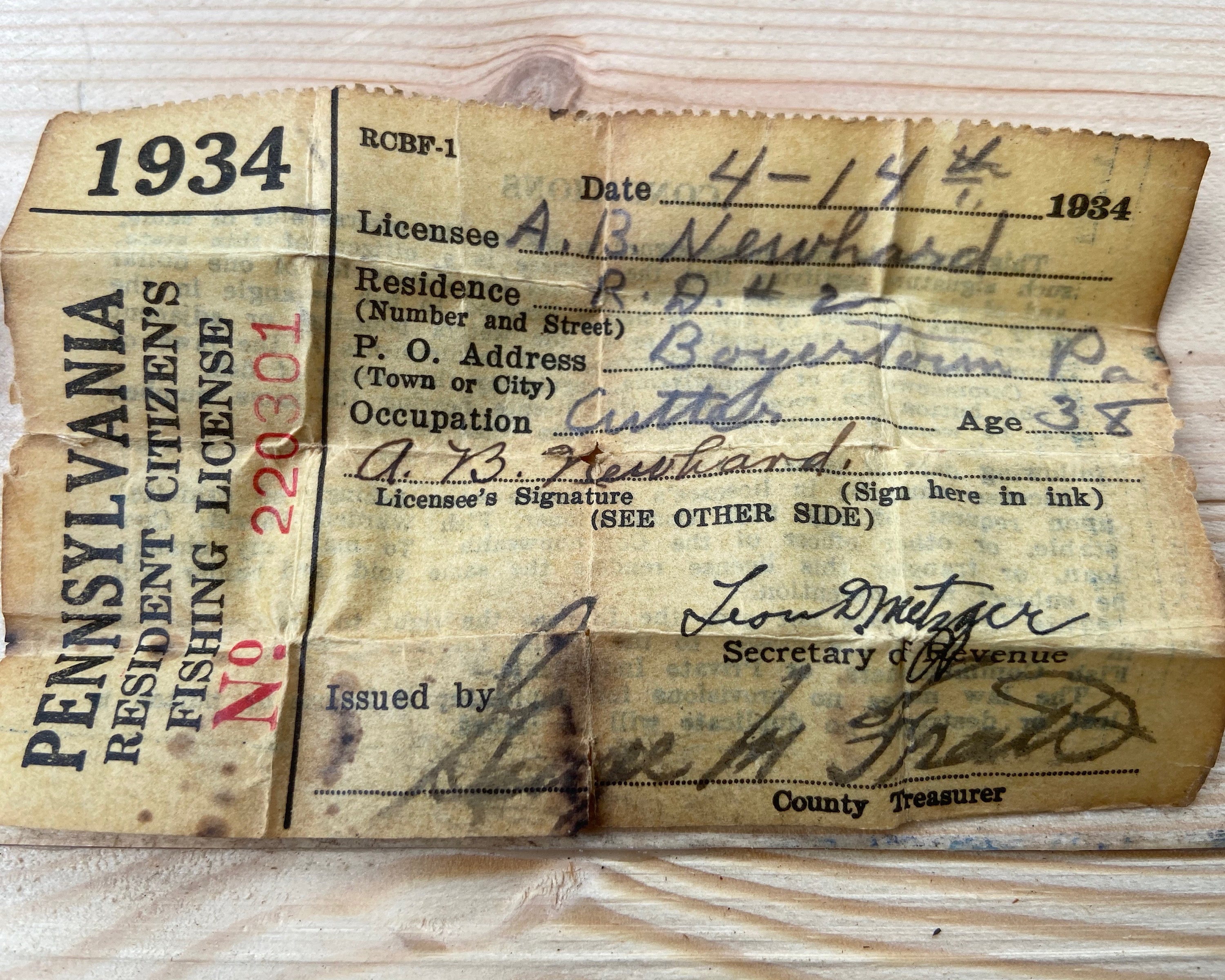 Pinback de pêche résident Pennsylvanie 1943 avec permis