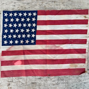 1800s American Flag 39 Estrellas 16&#39;&#39; x 12&#39;&#39; Rustic Americana Home Decor, Distressed Flag, Vintage Flag, Patriotic Wall Art Nice Flag