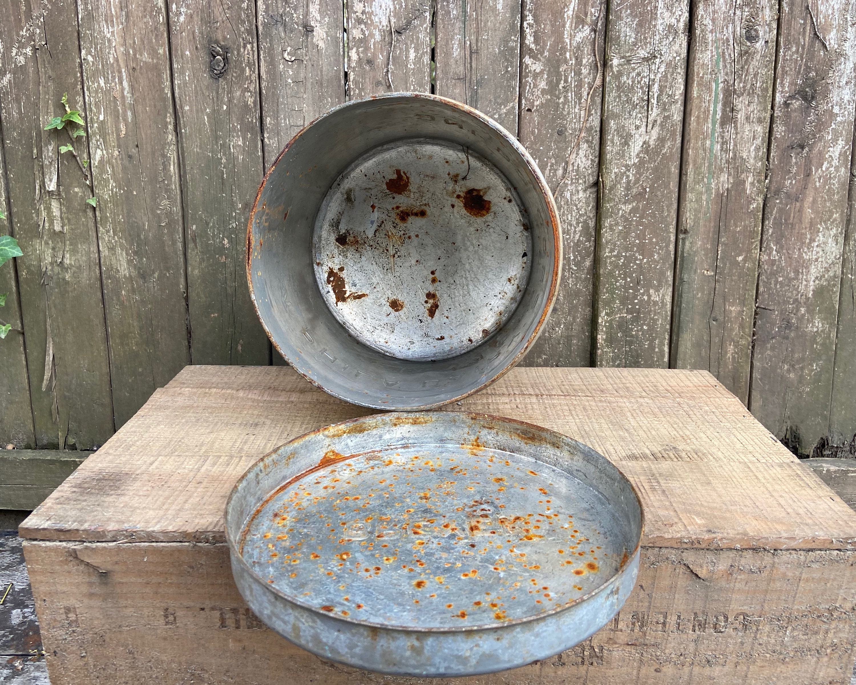 アンティーク金属製ミルク缶 蓋付き アルミ製 ミルク缶 蓋付き | Brocante de La Cocotte （フランス