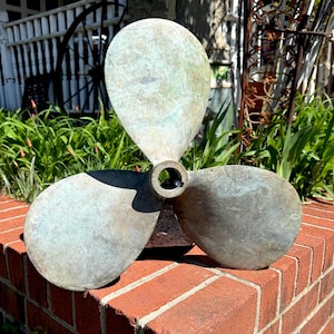 Antique Ship Propeller, Vintage Brass Boat Propeller, Nautical Decor, Outdoor Garden Decor, Yard Art, Wall Hanger, Beach House, Shore House