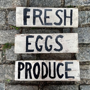Vintage FRESH EGGS Produce Sign, Farm Sign, Country Store General Store Sign, Wooden Sign, Farmhouse Antiques Country Living Home Decor