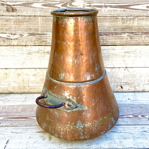 Vintage Copper Pot with Unique Form, Antique Copper Jug, Volcano Shape Pot, Garden decorations Yard Art, Planter, Flower Pot, Water Jug Can