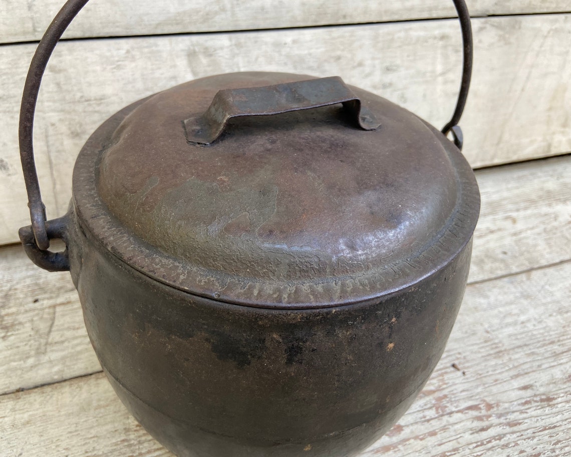 Antique Cast Iron Bean Pot Footed Cauldron Witches Pot Cowboys Etsy
