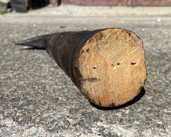 Small anvil used by deals blacksmiths and tinsmiths