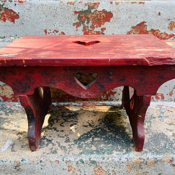 Wooden Stool Vintage Stool HEART Wooden Bench Primitive Foot Stool Painted Red Shabby Chic Decor Rustic Home Garden Furniture Patio Decor