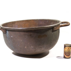 Large Antique Copper Pot 30&#39;&#39;, Huge Cauldron, Vintage Copper Kettle, Outdoor Decorations, Yard Art, EXTRA LARGE Planter, Farm House Style