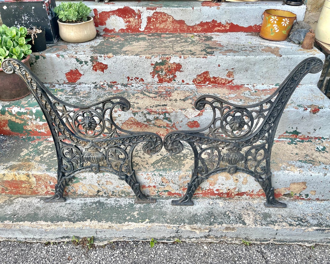 Lion head cast iron bench hotsell