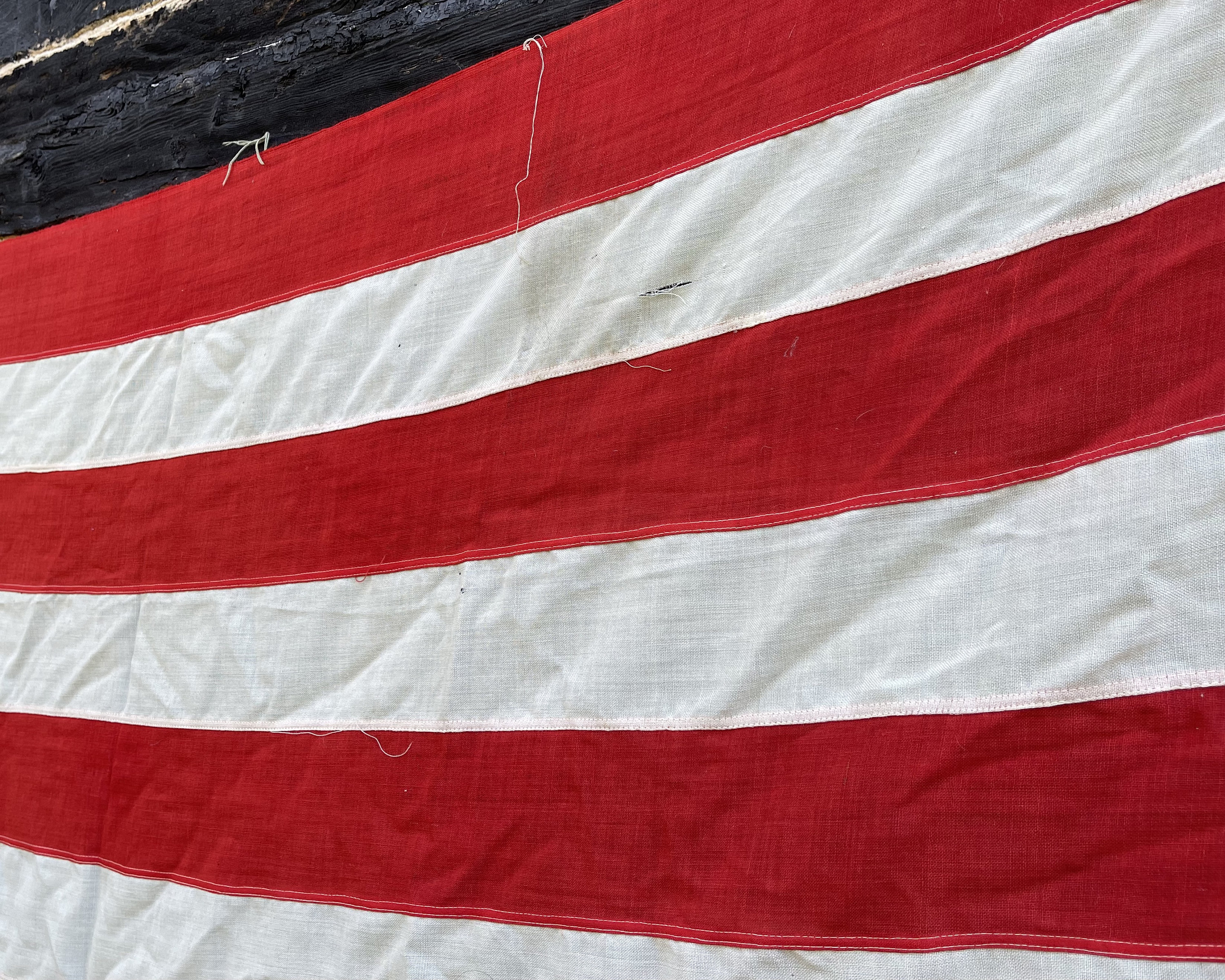 巨大な1940年代の48個の星が輝くアメリカ国旗：素朴な