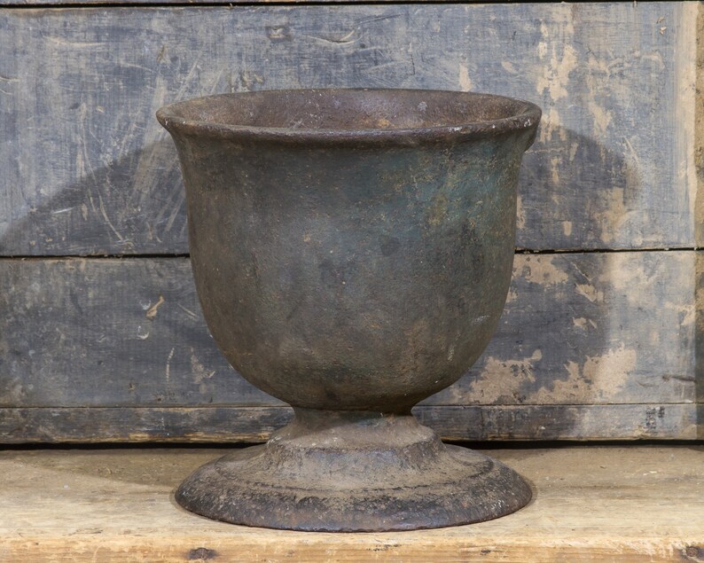 Antique Cast Iron Urn Farmhouse Antiques Rustic Home Decor Etsy