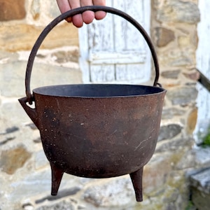 Antique Cast Iron Cauldron: 1800s Farmhouse Witches Pot, Garden Decor