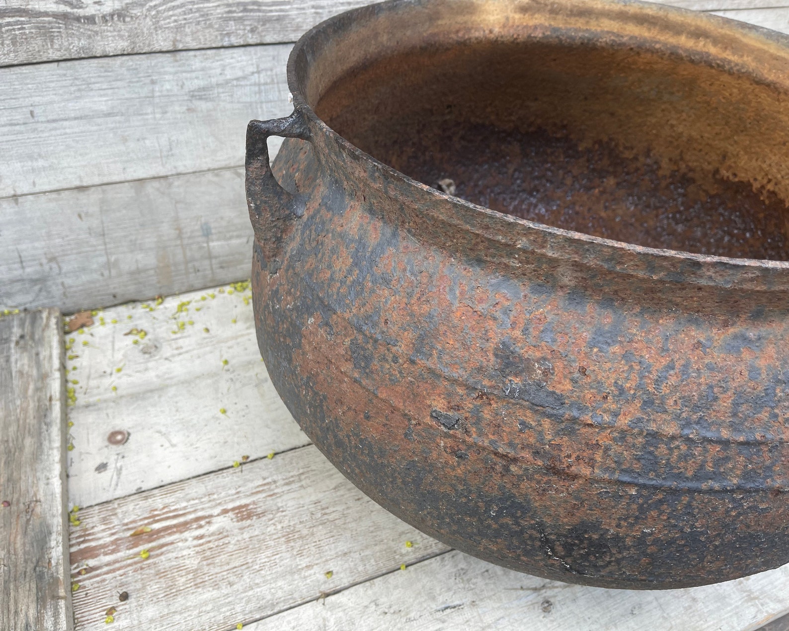 Large Antique Cast Iron Cauldron Farmhouse Antiques Etsy