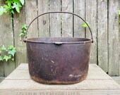 Vintage Cast Iron Dutch Oven Large Iron Pot with Handle 1300 B Cast Iron Outdoor Decorations Planter Yard Art Flower Pot Heavy Water Bucket