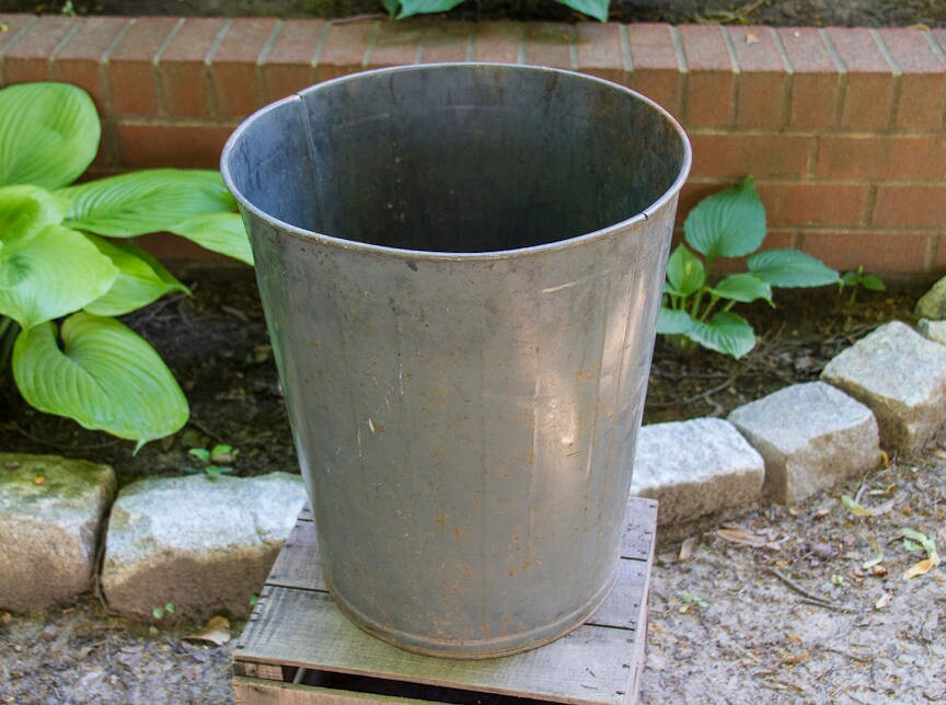 vintage “WITT” (#8) MID CENTURY METAL TRASH CAN for OFFICE/SCHOOL  wastebasket