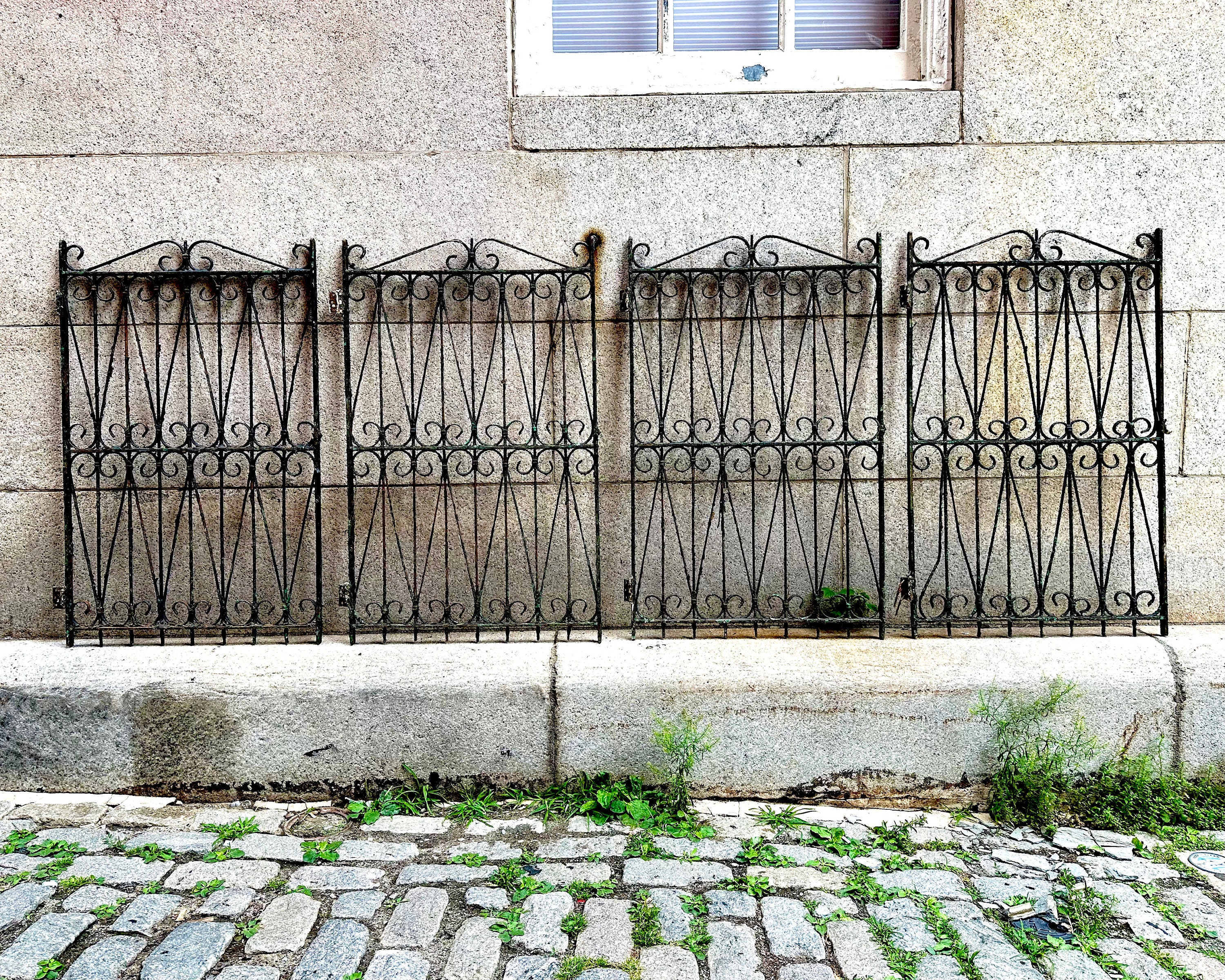 【期間限定！最安値挑戦】 Bars Window Iron Antique Set Home Era Victorian 1800s 4, of 家具