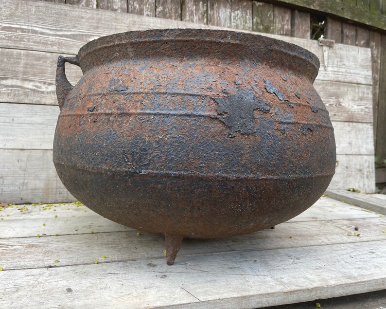 Large Antique Cast Iron Cauldron Farmhouse Antiques Etsy