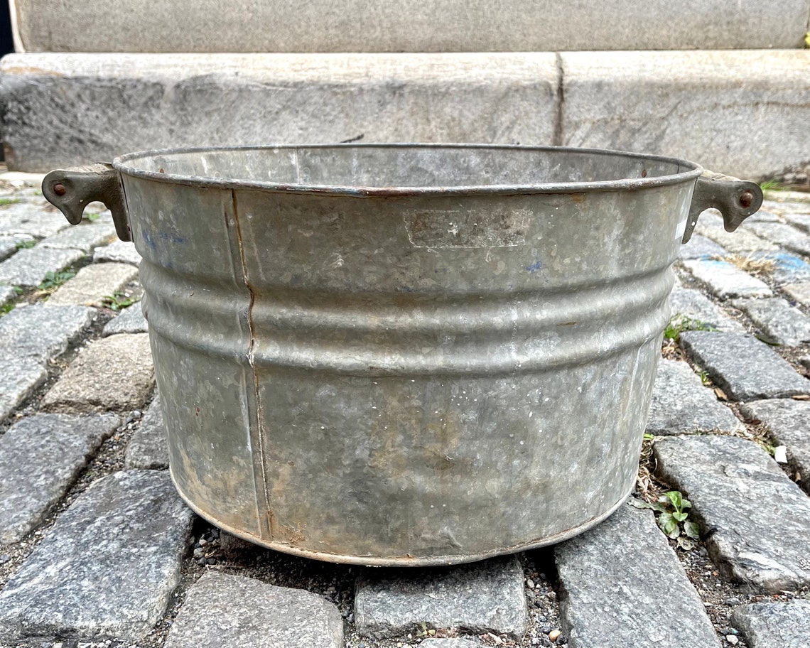Antique Galvanized Wash Tub With Wooden Handles Farm House Etsy