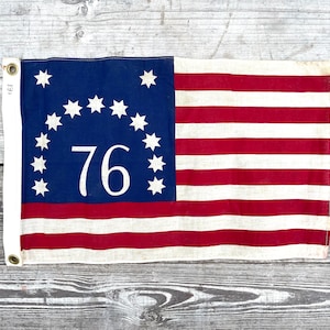 Vintage Bennington Flag 1976 Bicentennial 76 Patriotic 13 Star Flag Wall Hanger Bunting Banner Wall Hanging Decor American Flag Boat Flag