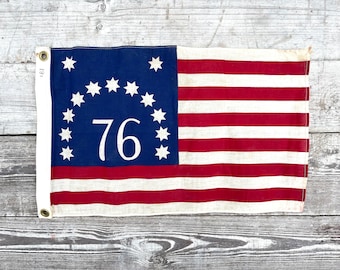 Vintage Bennington Flag 1976 Bicentennial 76 Patriotic 13 Star Flag Wall Hanger Bunting Banner Wall Hanging Decor American Flag Boat Flag