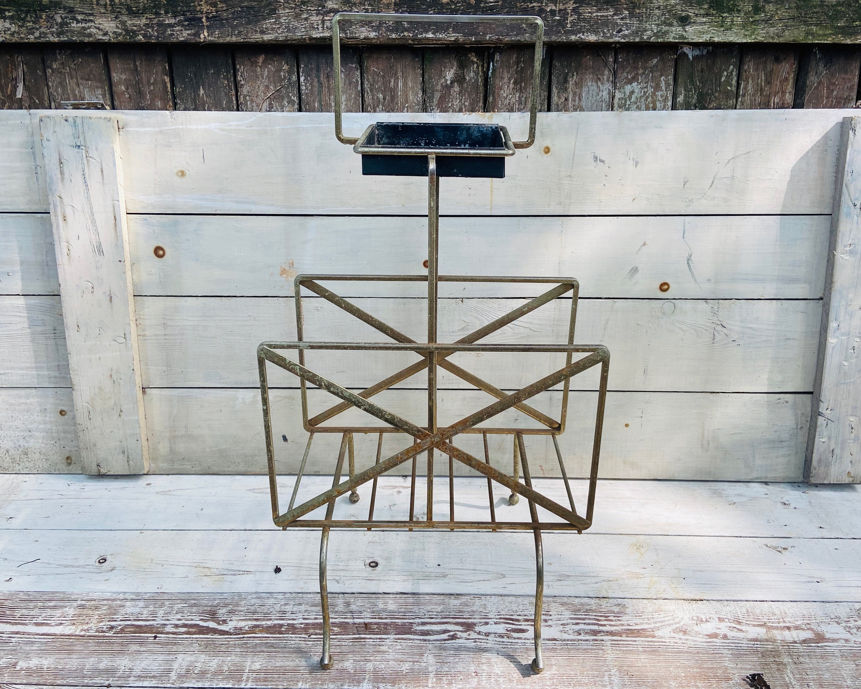 【美品】anthem Magazine Rack ウォールナット Vintage Carved Hearts Country Primitive 7 Spindle Scarf