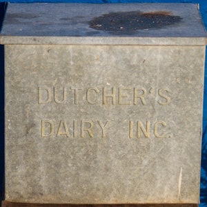 Vintage Milk Box Antique Milk Box Galvanized Milk Box DUTCHERS DAIRY Milk Cooler Rustic farmhouse Garden Decorations Yard Decor Metal Box