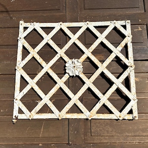 Cast Iron Gate, Garden Lattice Fence, Antique Victorian Home Decor, Yard Art, Window Gate Cover, Yard Art, Outdoor Decorations, Wall Hanging