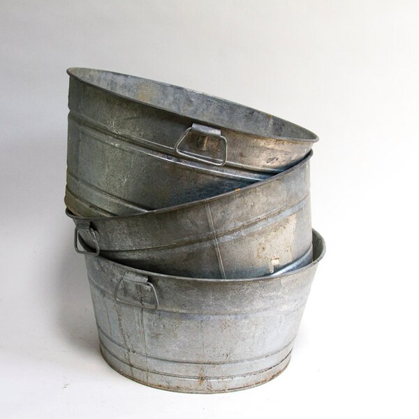 Reserved for Kelly :) Antique Metal Wash Pot Round Galvanized Metal Wash Tub Handles Vintage Rustic Primitive Farmhouse Barn Garden