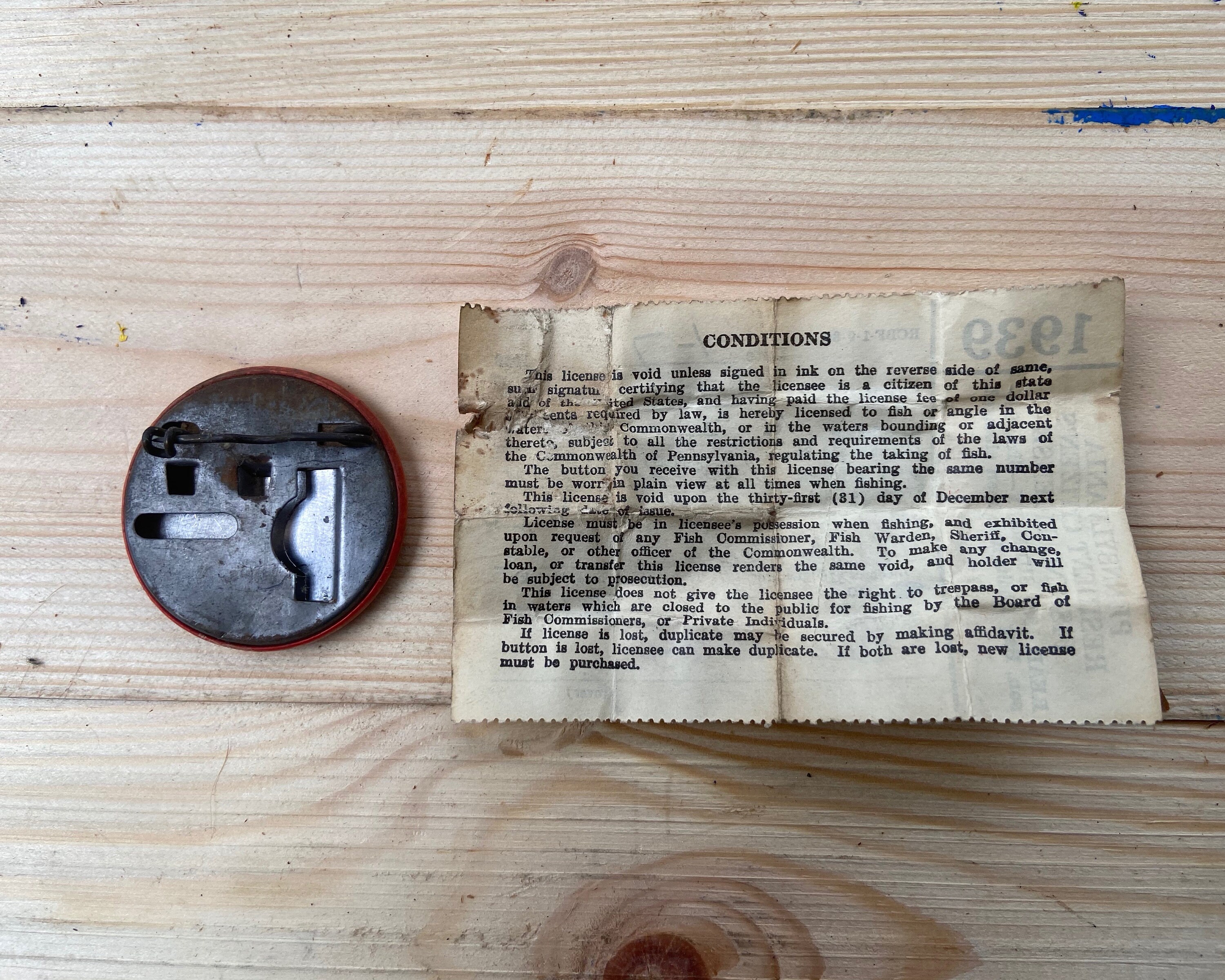 Ancien bouton dos épingle permis de pêche citoyen résident