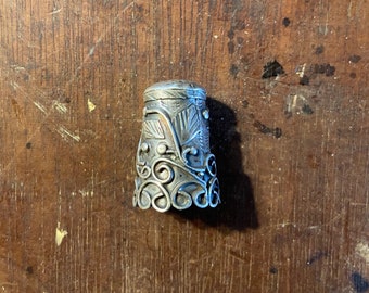 Vintage Etched Sterling Silver Thimble: Large Mexican Silver Decor