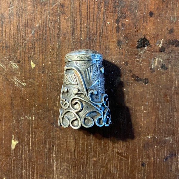 Vintage Sterling Silver Thimble, Large Mexican Silver Thimble, Etched Silver Thimble, Vintage Silver Thimble, Big Thimble, Gift idea, Decor