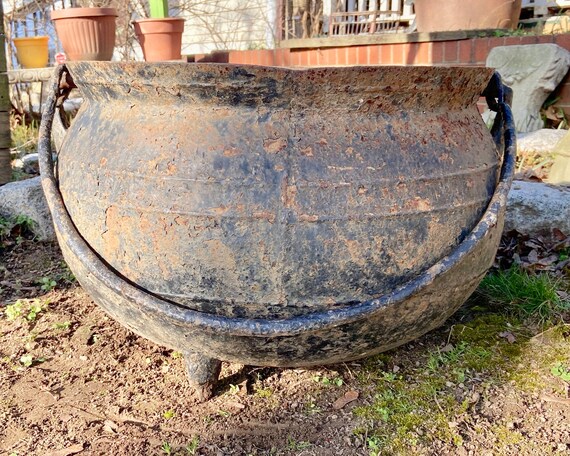 Large Antique Cast Iron Cauldron Old cast iron kettle | Etsy
