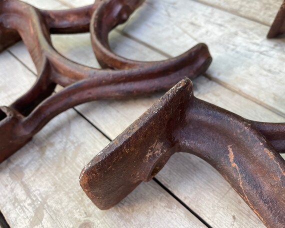 Antique Cast Iron Hooks Saddle Hangers Horse Stable Fixture Hook Parts Barn Salvage 1800s Farm House Decor Primitive Industrial Design Etsy UK