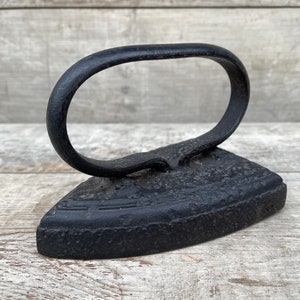 Antique Cast Iron Sad Iron: Rustic Farmhouse Decor, Paperweight