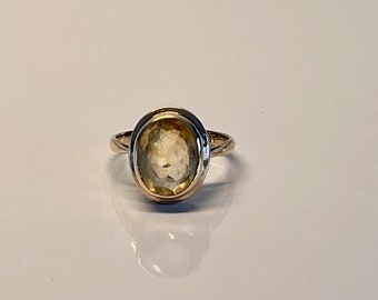 Vintage  9ct gold large oval citrine dress ring