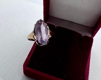 Large Vintage 9 carat gold Oval Amethyst ring