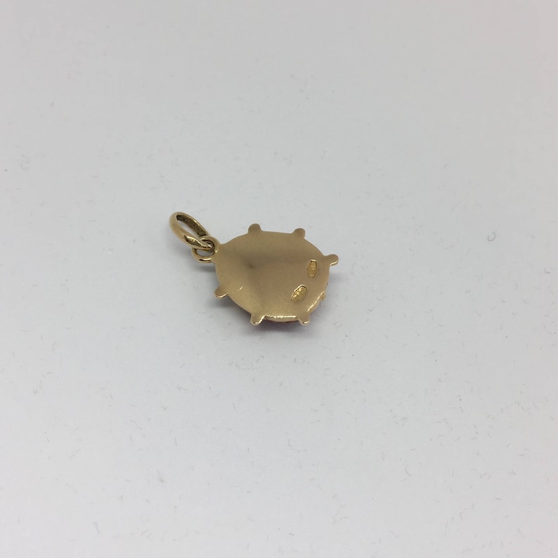 Large 18ct gold ladybird charm