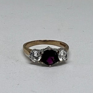Vintage 9 carat gold  garnet and cubic zirconia diamond ring