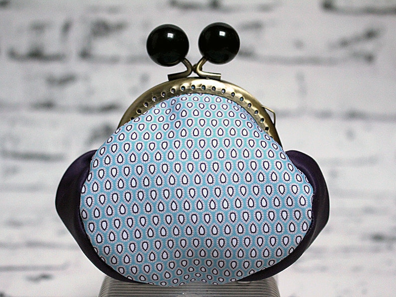 design Illustration Original coin purse with clasp 2 de coeur Made in France textile printing and sewing by Andi Lee